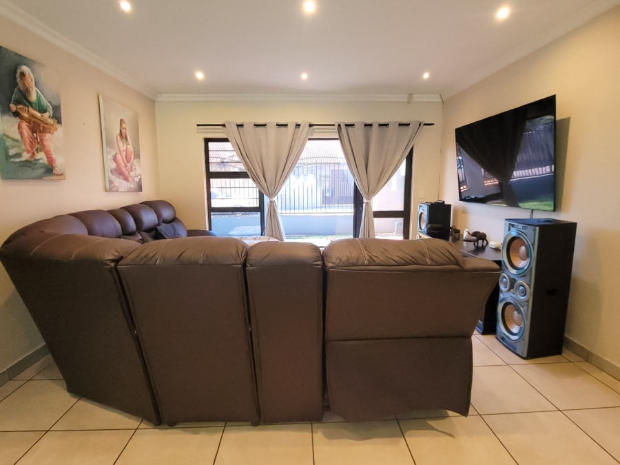 3 Bedroom Property for Sale in Grimbeeck Park North West